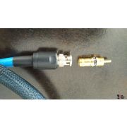 Переходник Van den Hul Cinch to BNC, красная маркировка