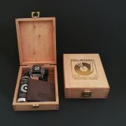 Набор DELUXE WOOD EDITION для ухода за пластинками и иглами (Деревянный)