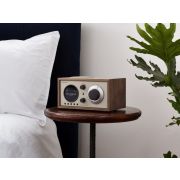 Радиоприемник с часами Tivoli Model One+ Цвет: Бежевый/Орех [Classic Walnut]